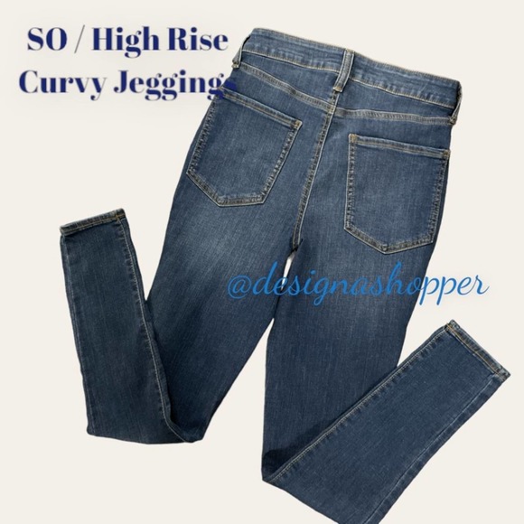 SO High Rise Curvy Jegging Jeans Size 7/28 NWT Medium blue wash - Picture 3 of 3